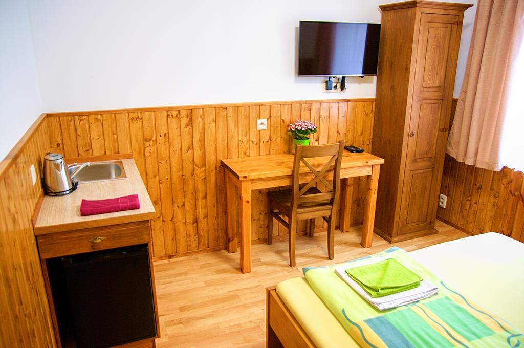 Vila Pod Branou โปปรัด ภายนอก รูปภาพ